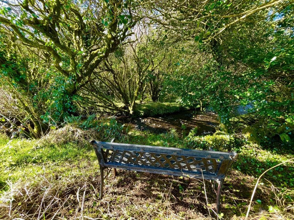 Stepping Stones Glamping Little Red Hotel Bantry Exterior photo